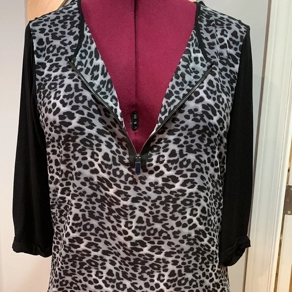 Animal print Vince Camuto Blouse - Picture 5 of 7